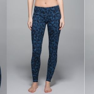 Blue camo lululemon leggings
